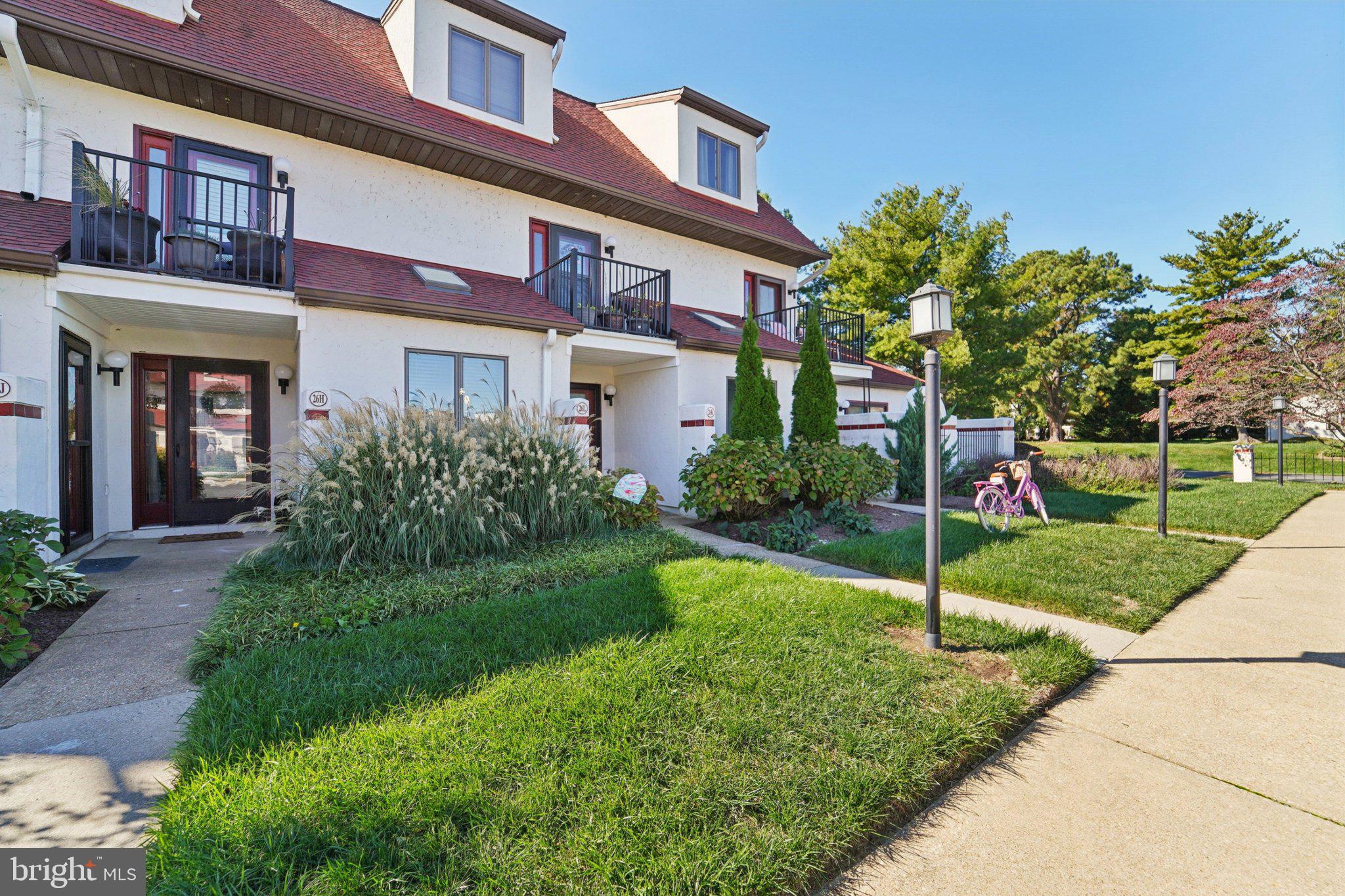 26 QUEEN ANNE WAY L