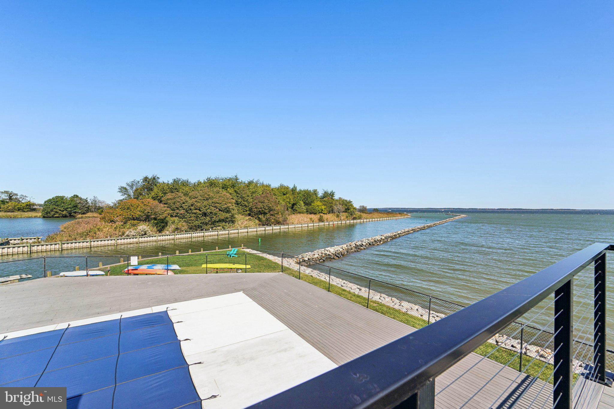 QUEENS LANDING - Residential