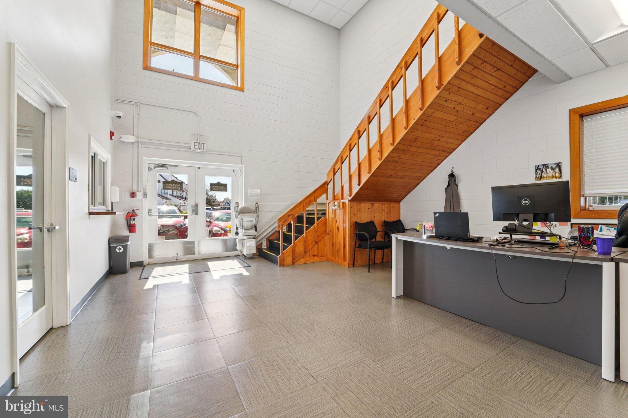 QUEENS LANDING - Residential