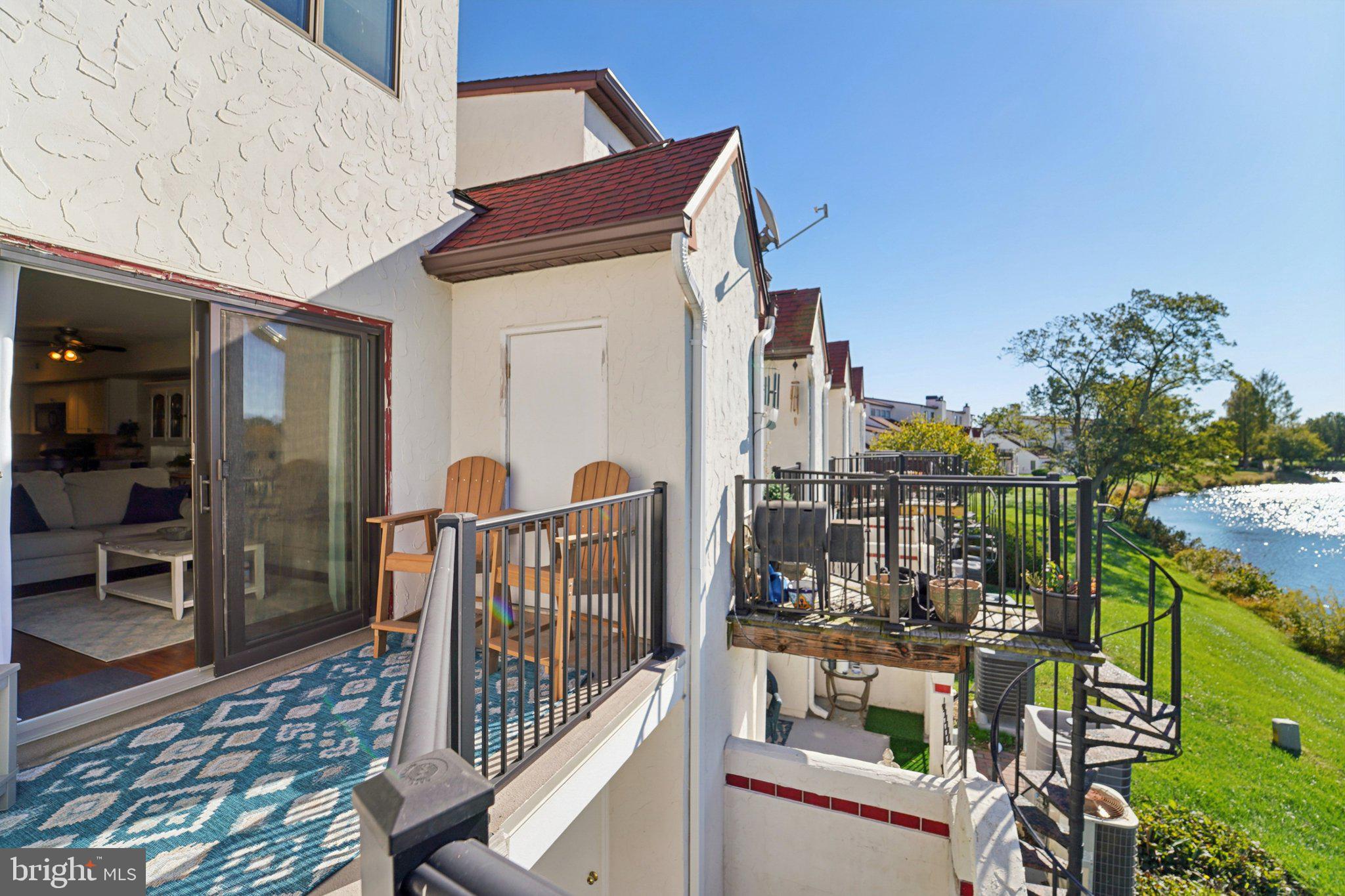 QUEENS LANDING - Residential