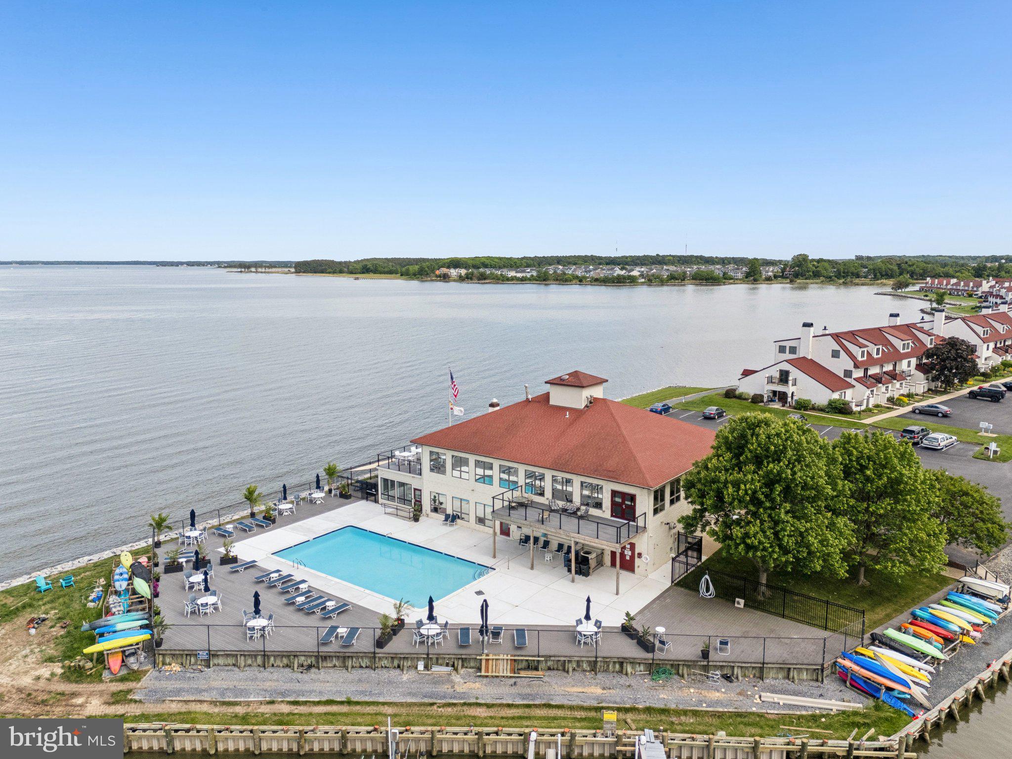 QUEENS LANDING - Residential