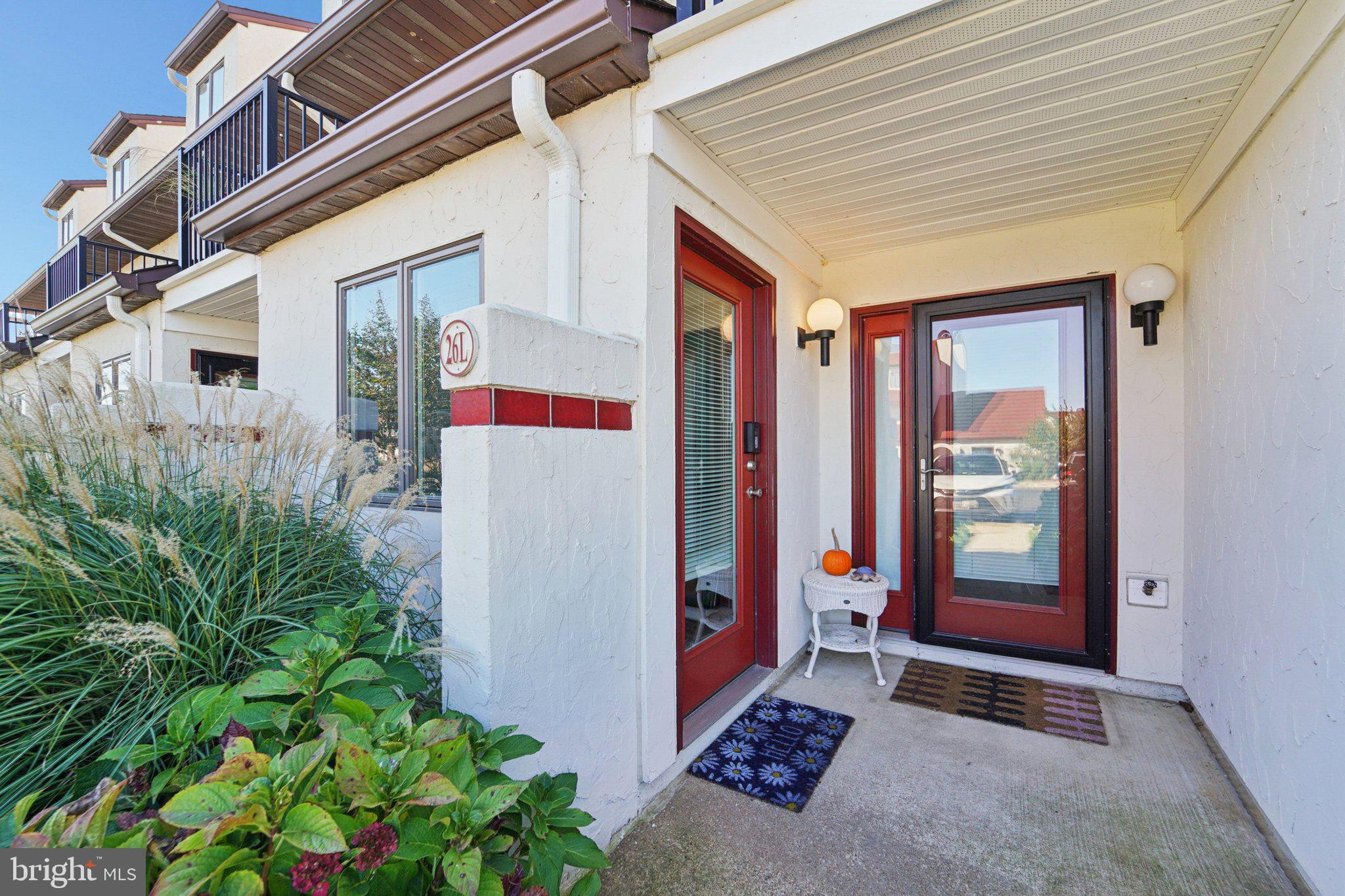 QUEENS LANDING - Residential