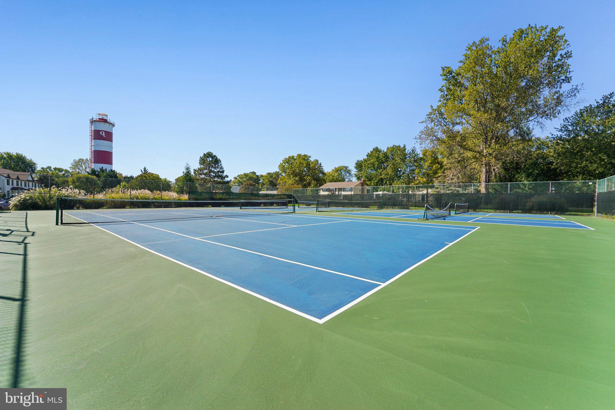 QUEENS LANDING - Residential