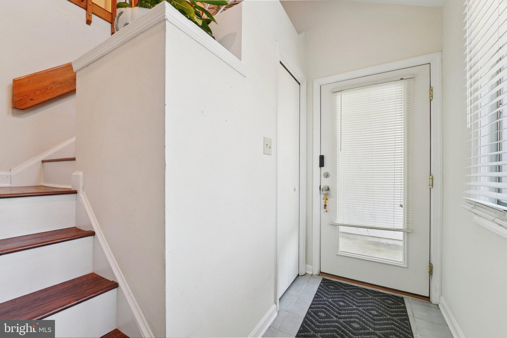 QUEENS LANDING - Residential