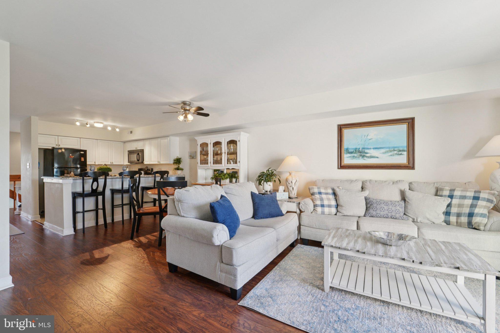 QUEENS LANDING - Residential