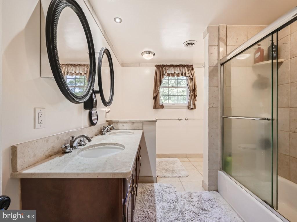 NORTH SHORE - Residential