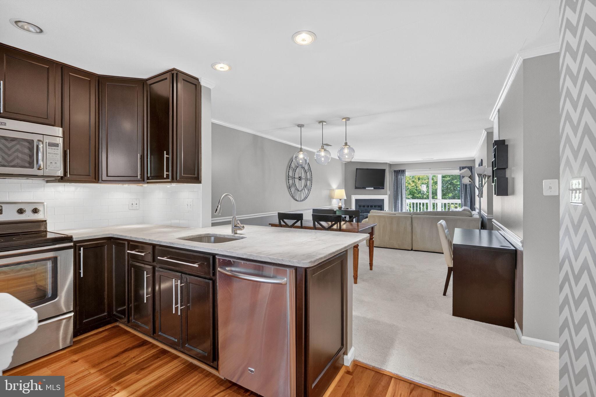 2974 YARLING COURT 2974