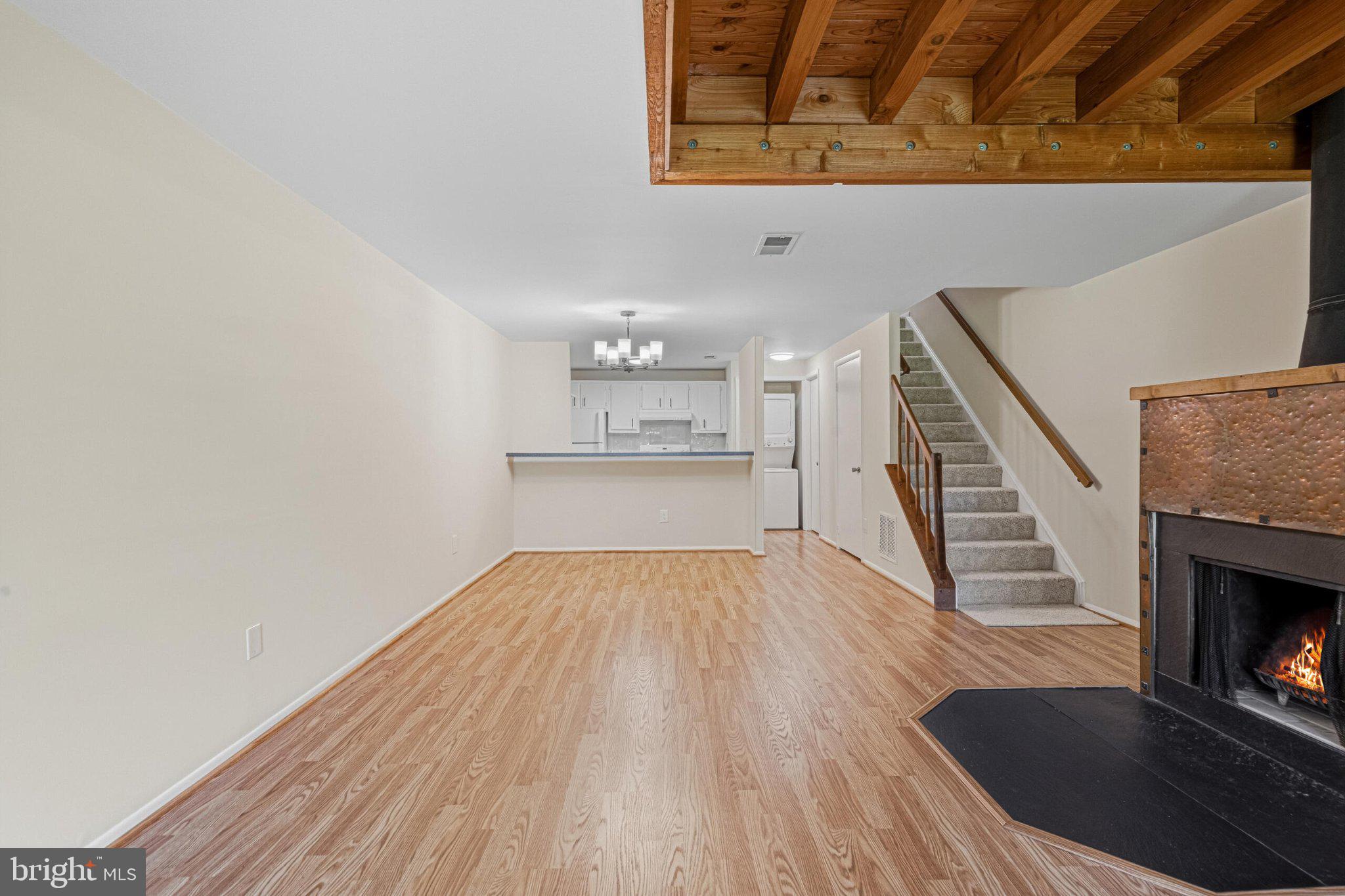 1066 MYCROFT COURT