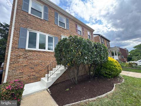 Townhouse For Sale - 19 E Myrtle Street #A<br/> ALEXANDRIA, VA 22301