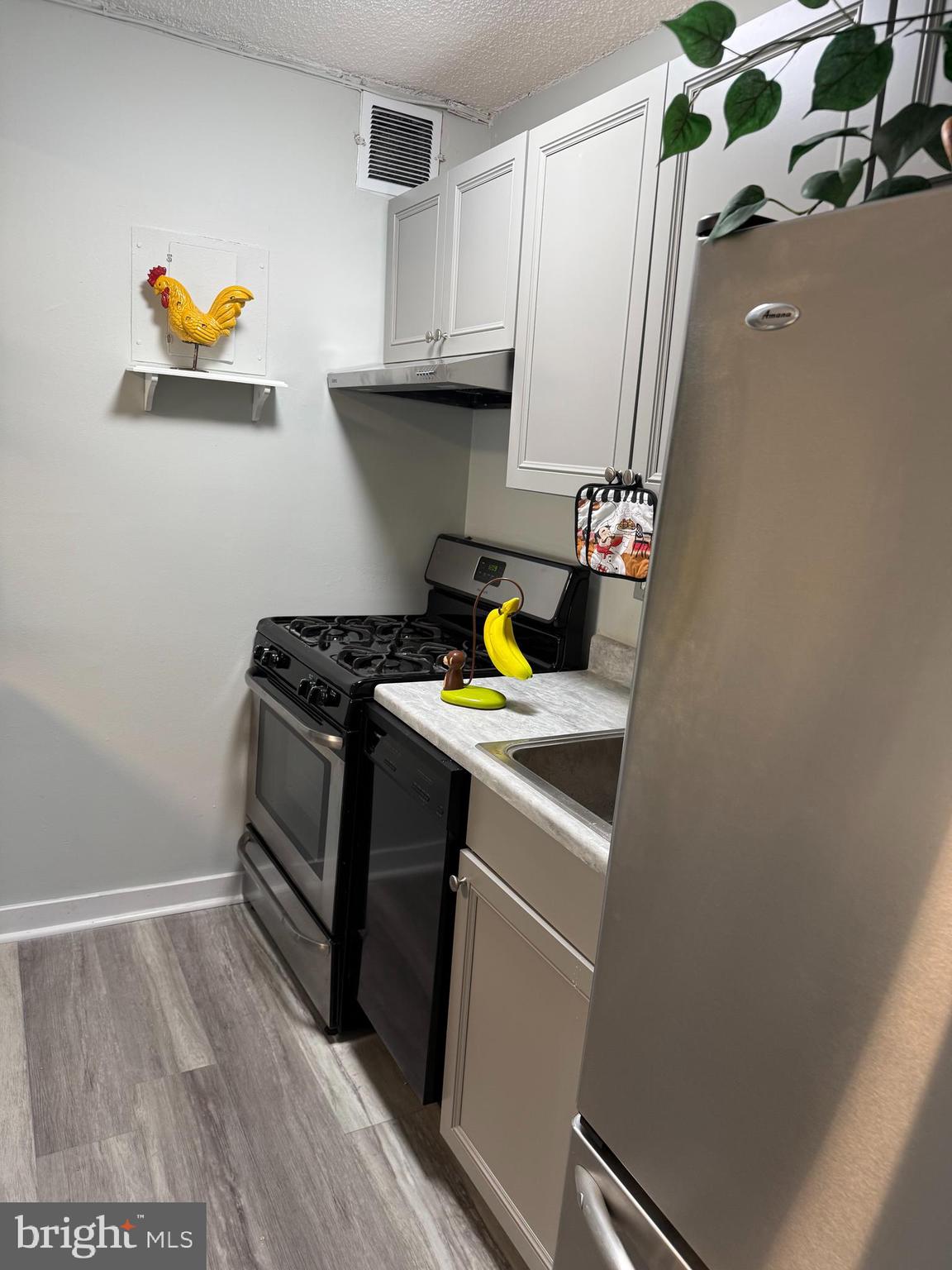 2500 N VAN DORN STREET N 1409