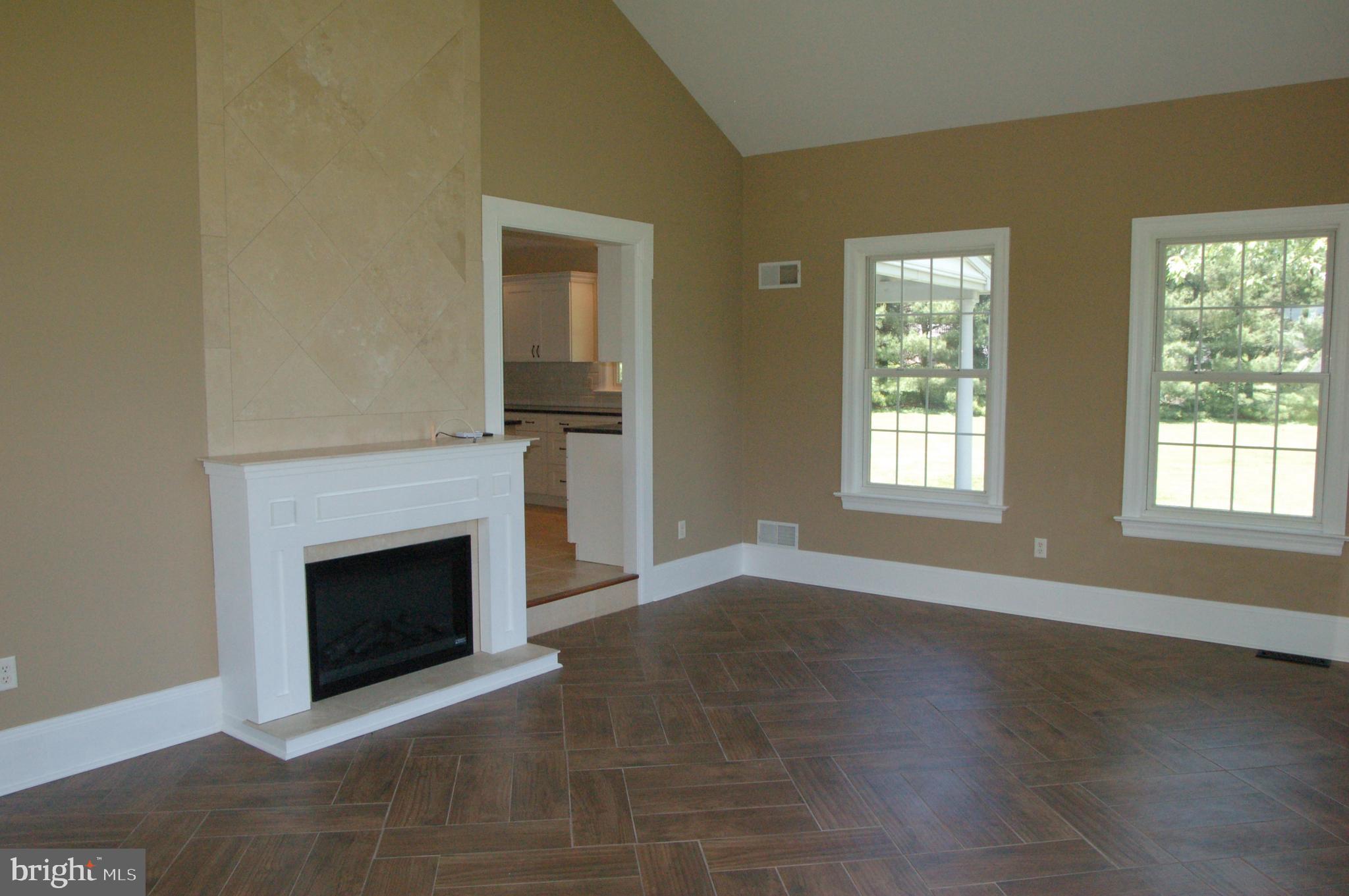 LONG LANE ACRES - Residential
