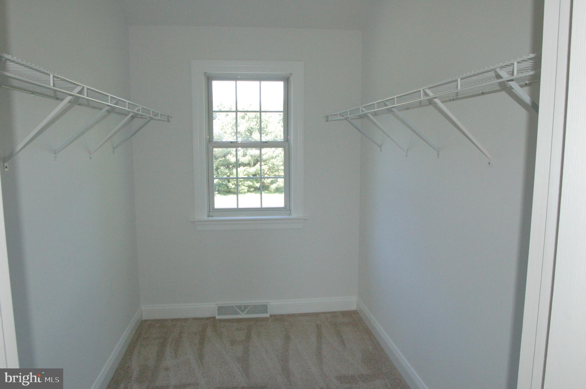 LONG LANE ACRES - Residential