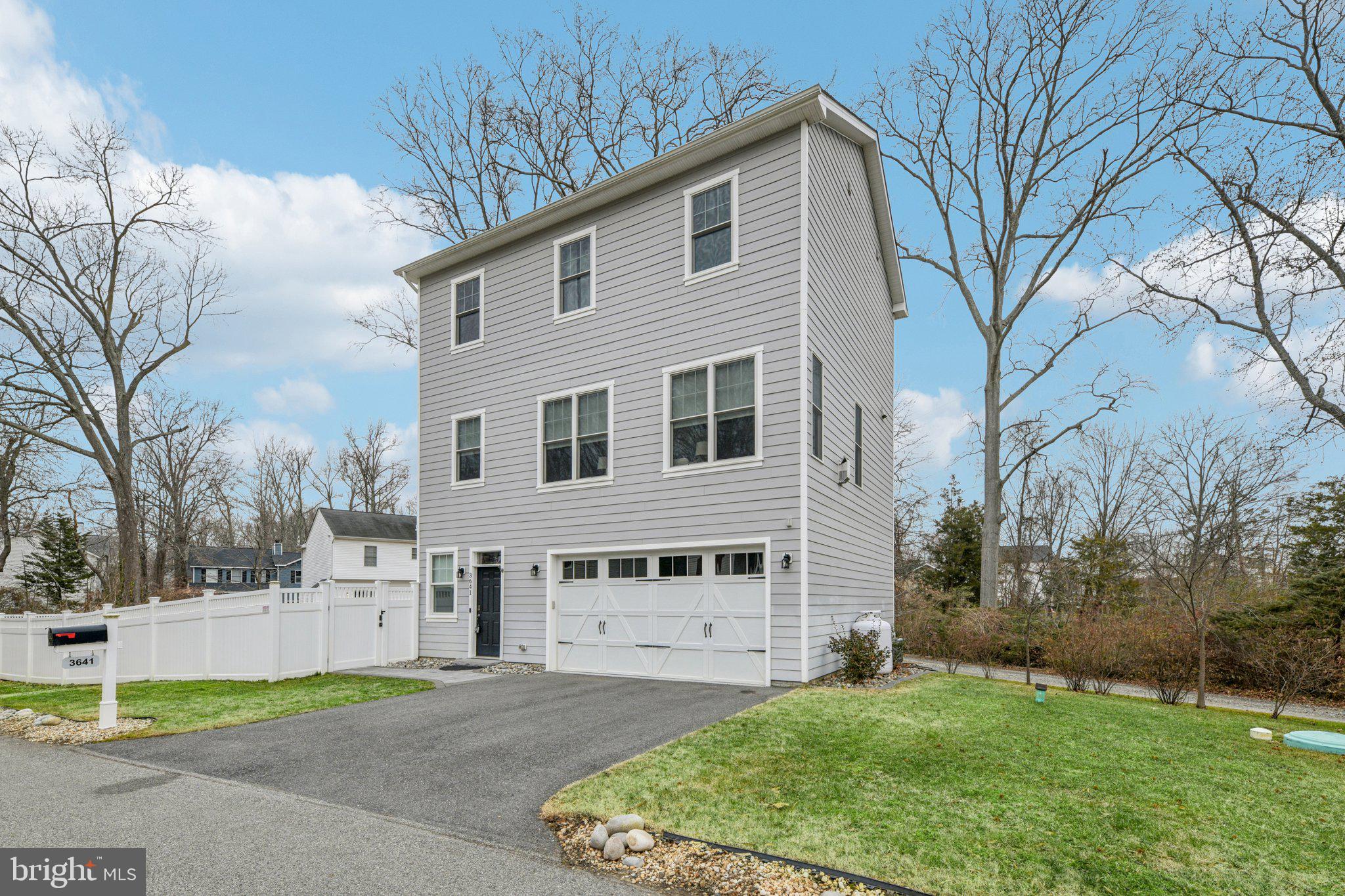 NORTH SELBY - Residential