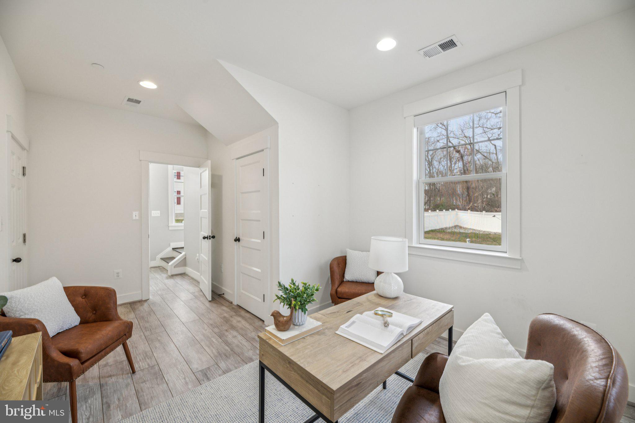 NORTH SELBY - Residential