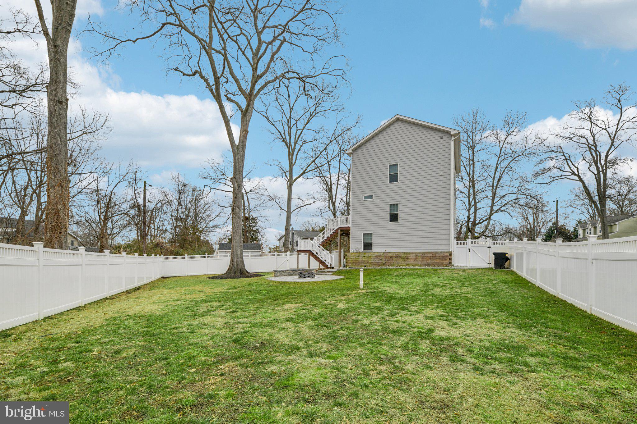 NORTH SELBY - Residential