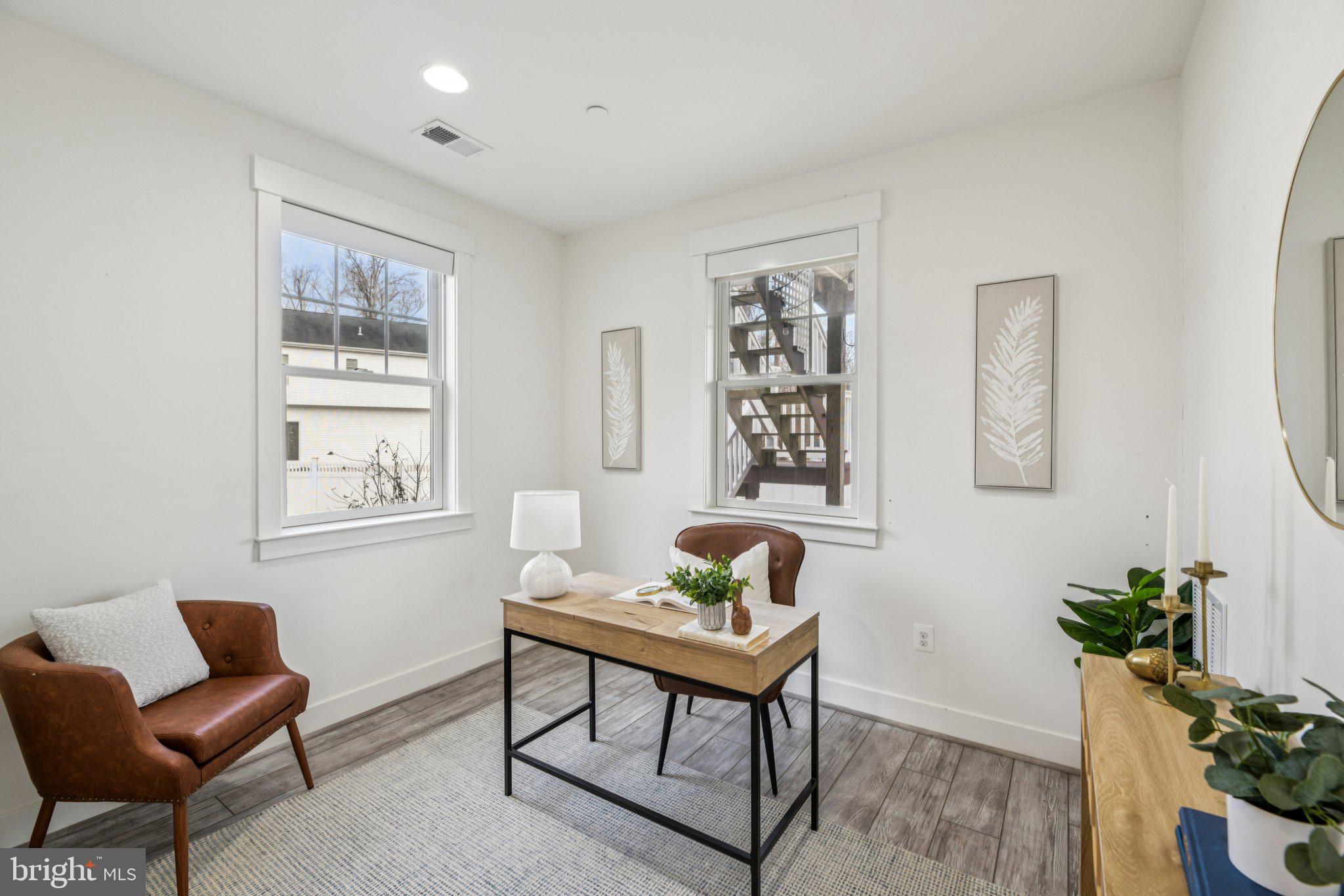 NORTH SELBY - Residential