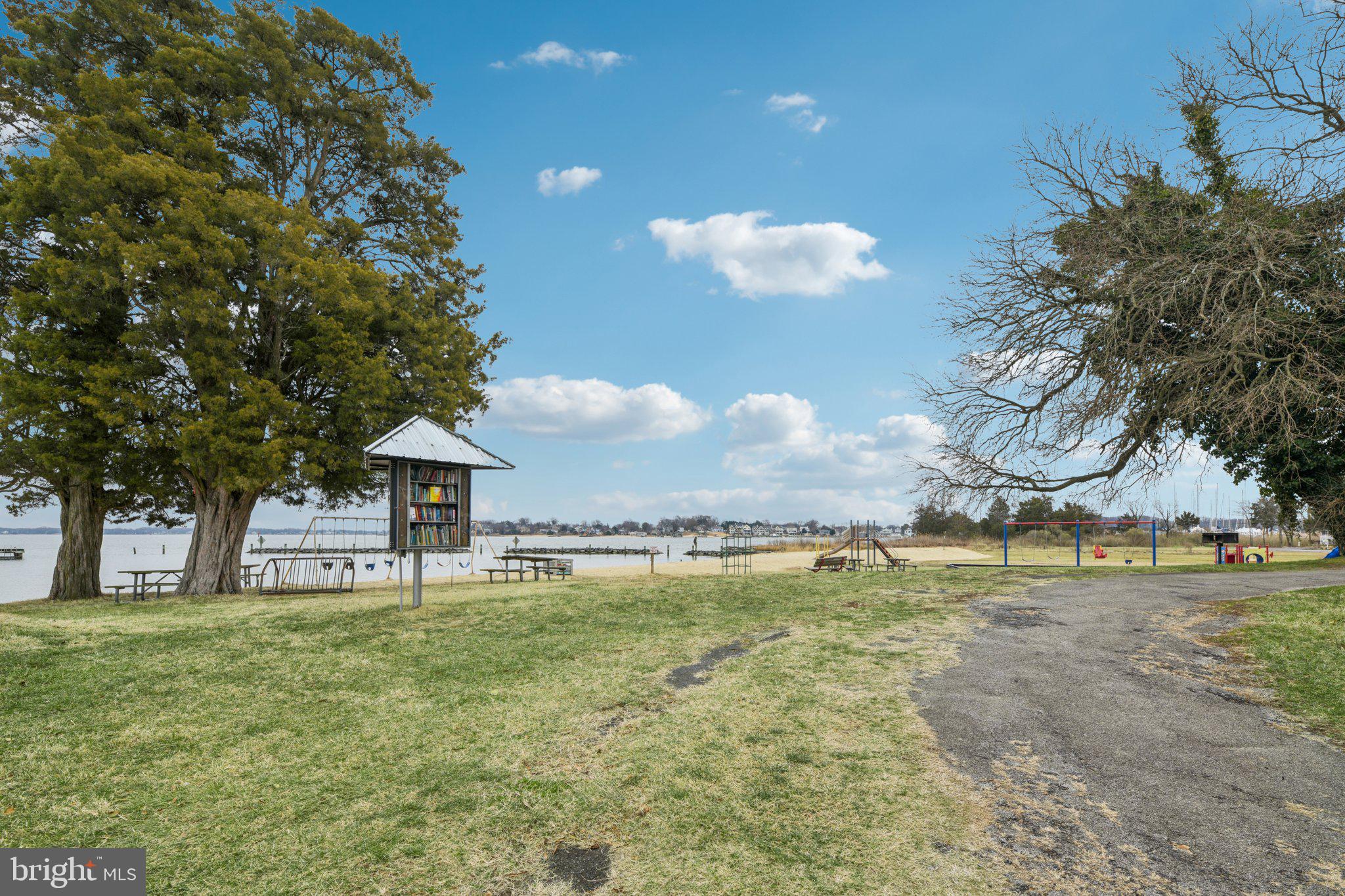 NORTH SELBY - Residential