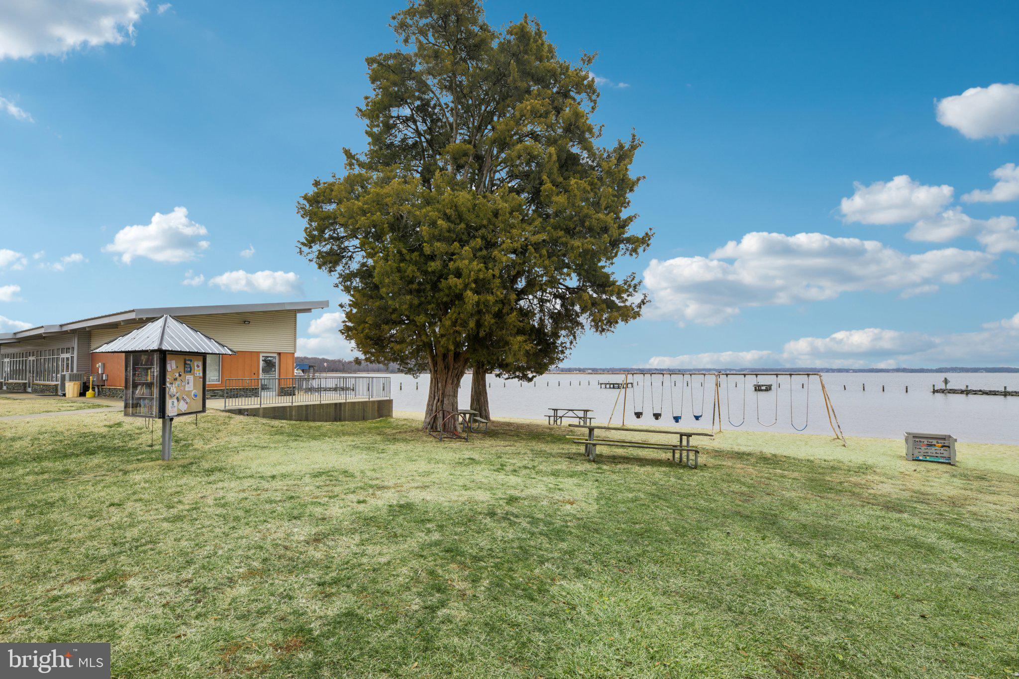 NORTH SELBY - Residential