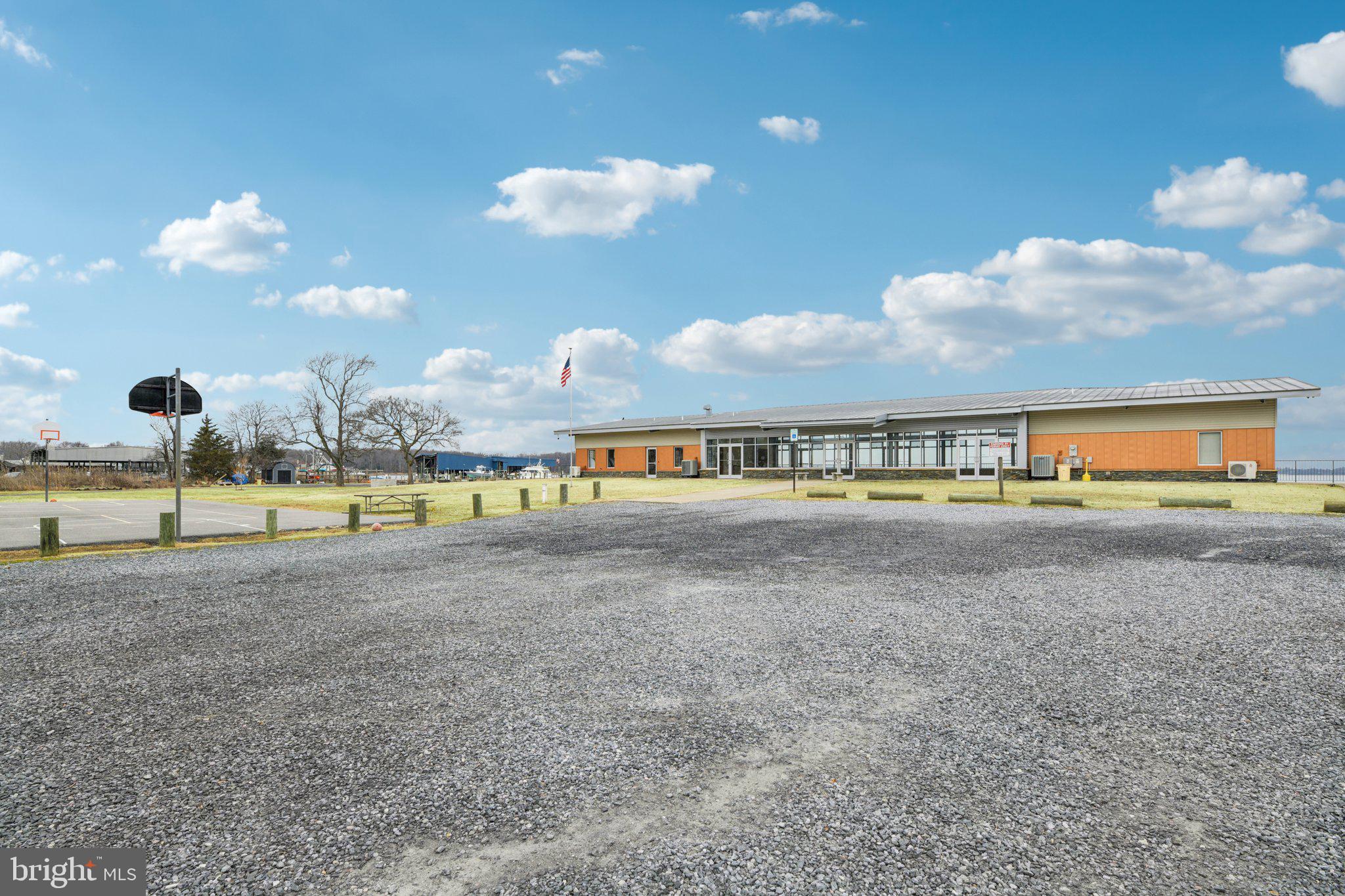 NORTH SELBY - Residential