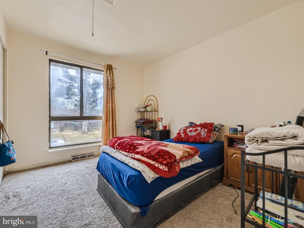 VILLAGE OF LONG REACH - Residential