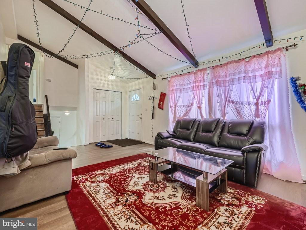 VILLAGE OF LONG REACH - Residential