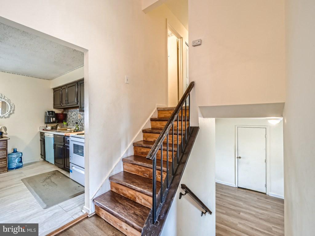 VILLAGE OF LONG REACH - Residential