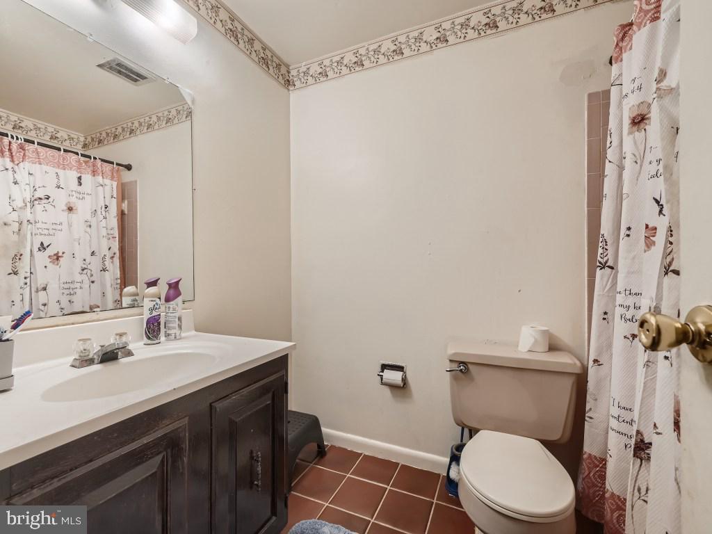 VILLAGE OF LONG REACH - Residential