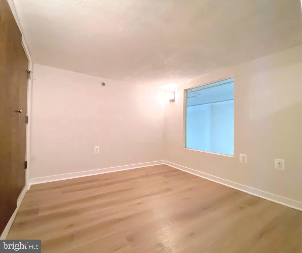 HAWTHORNE - Residential Lease