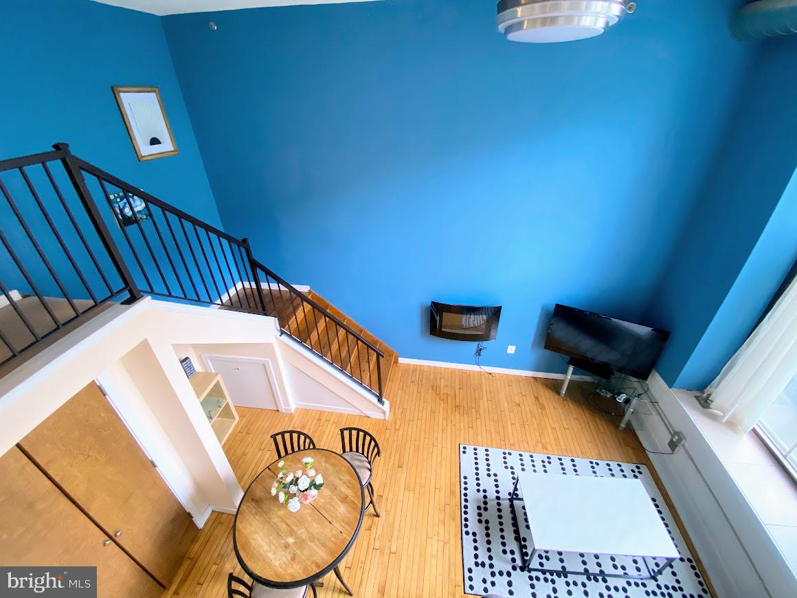 HAWTHORNE - Residential Lease