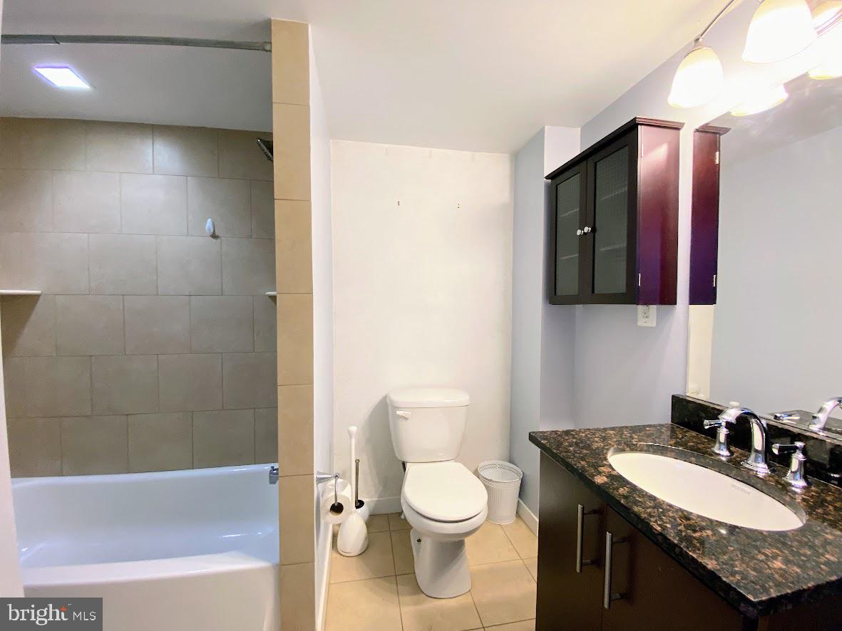 HAWTHORNE - Residential Lease