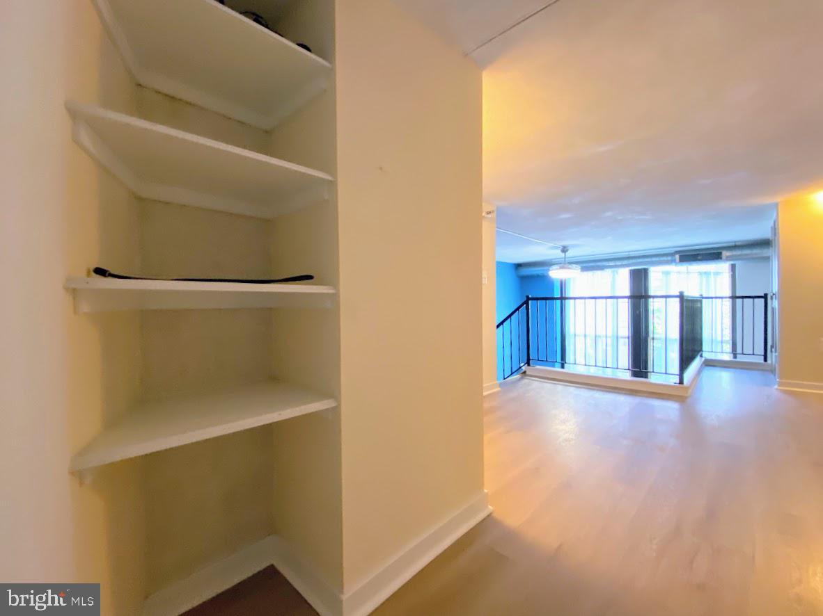 HAWTHORNE - Residential Lease