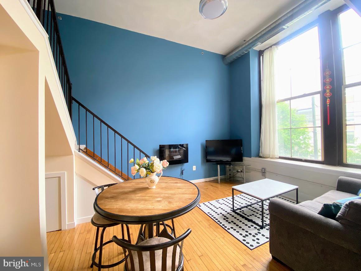 HAWTHORNE - Residential Lease