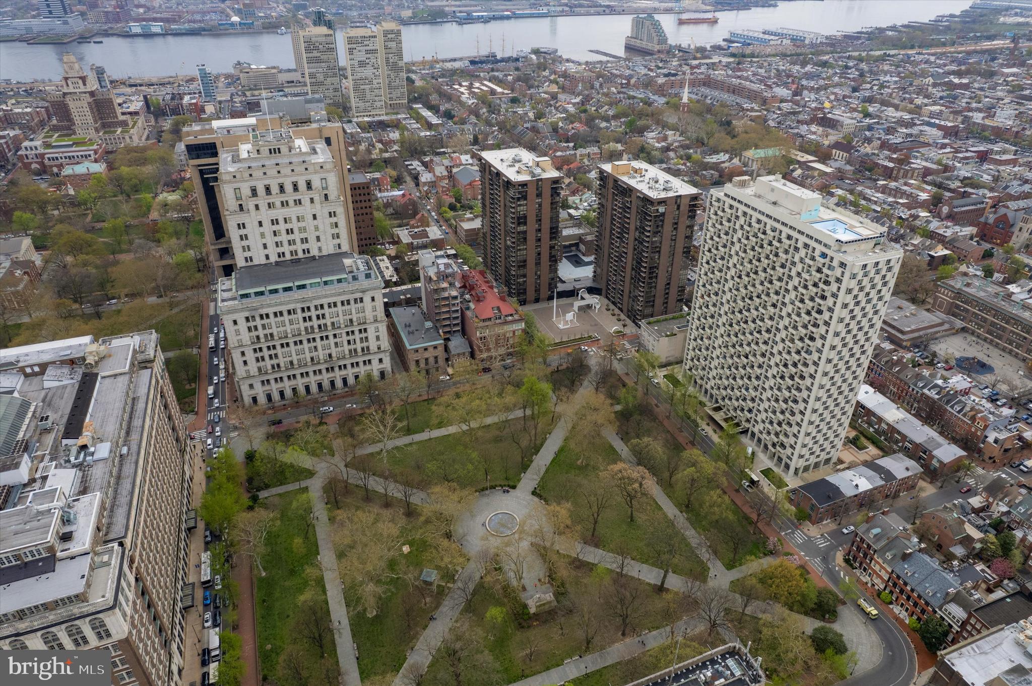 WASHINGTON SQ - Residential