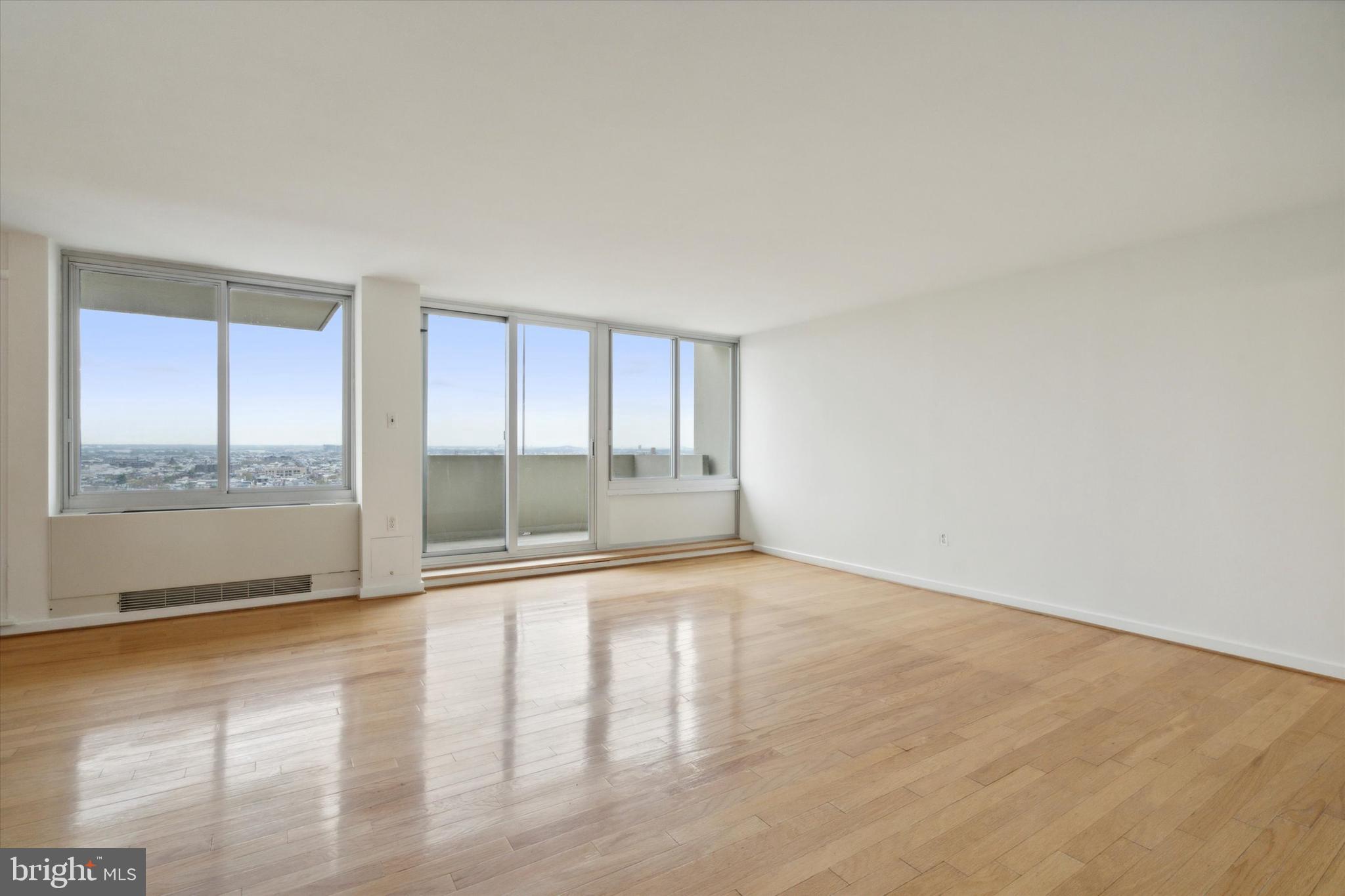 WASHINGTON SQ - Residential