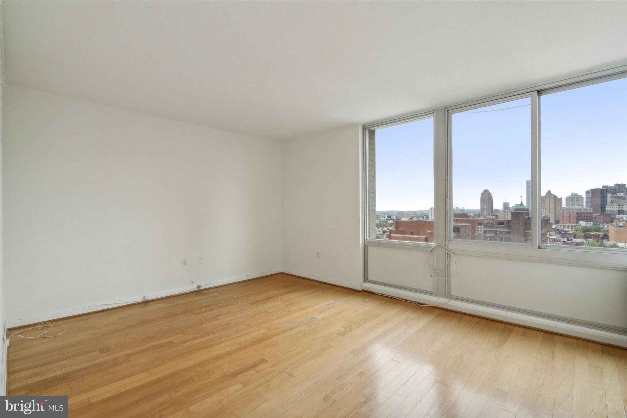WASHINGTON SQ - Residential