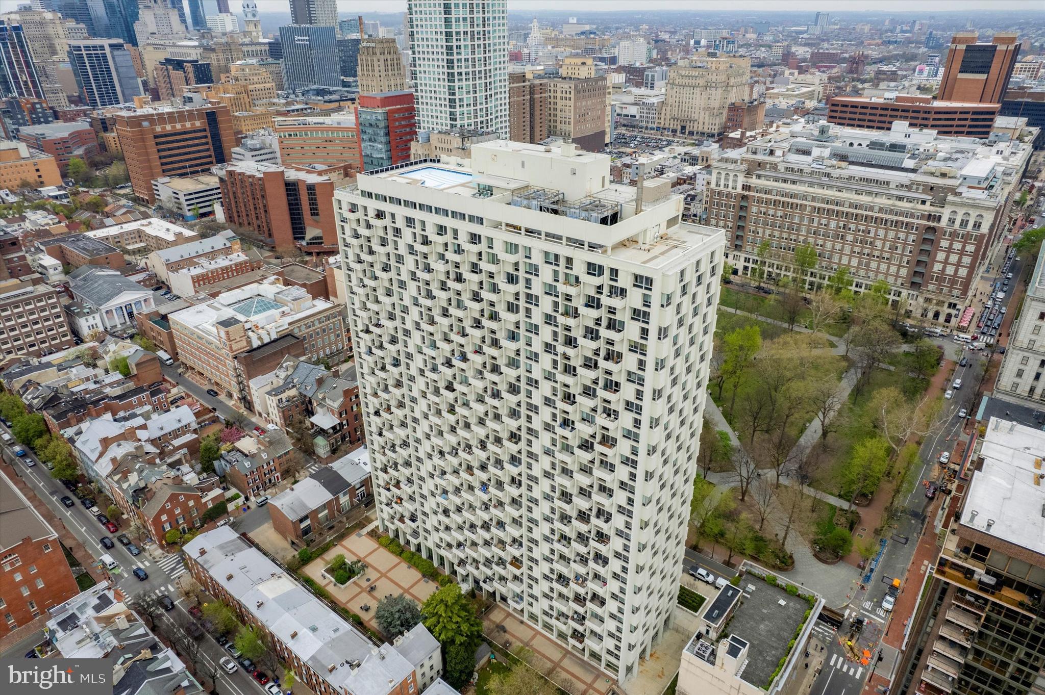 WASHINGTON SQ - Residential