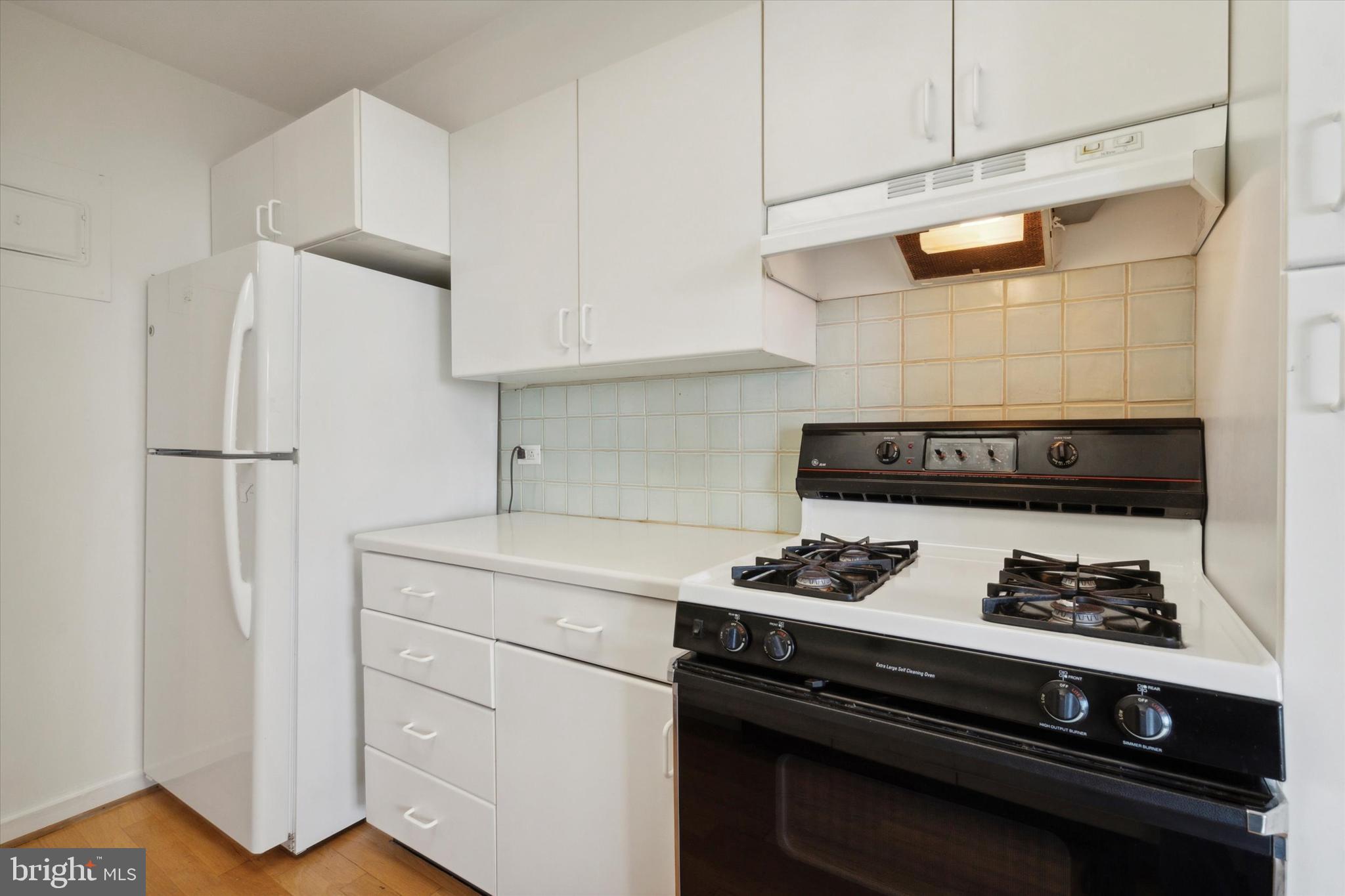WASHINGTON SQ - Residential