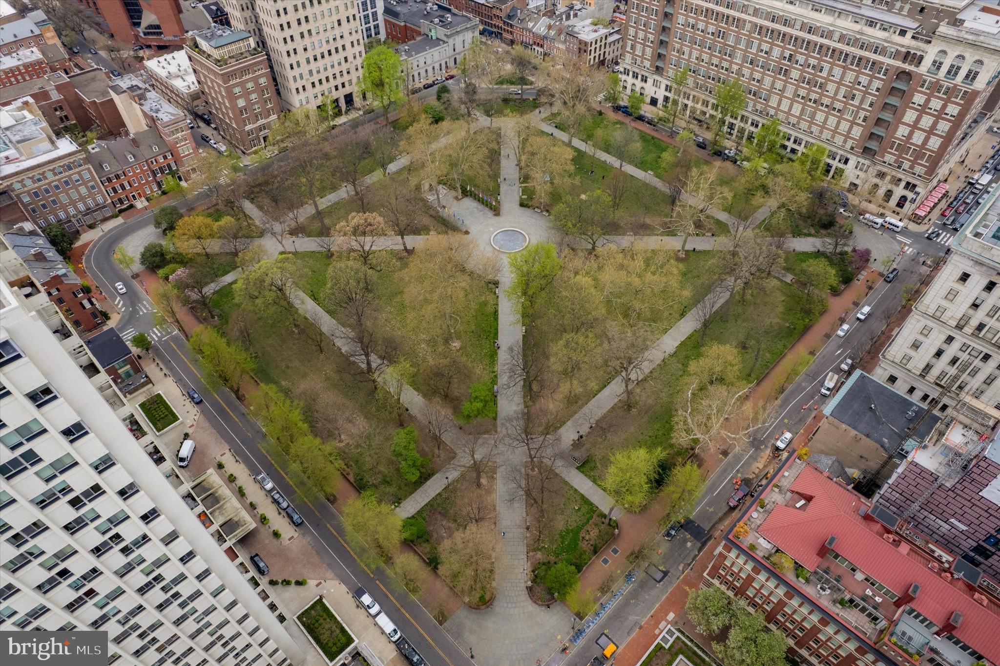 WASHINGTON SQ - Residential