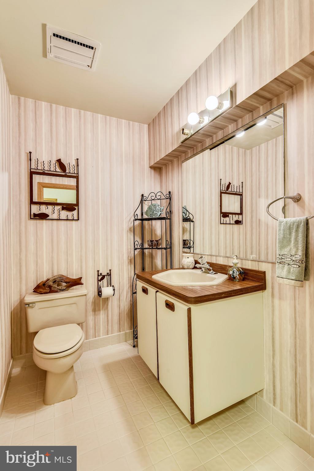 WAPLES MILL ESTATES - Residential