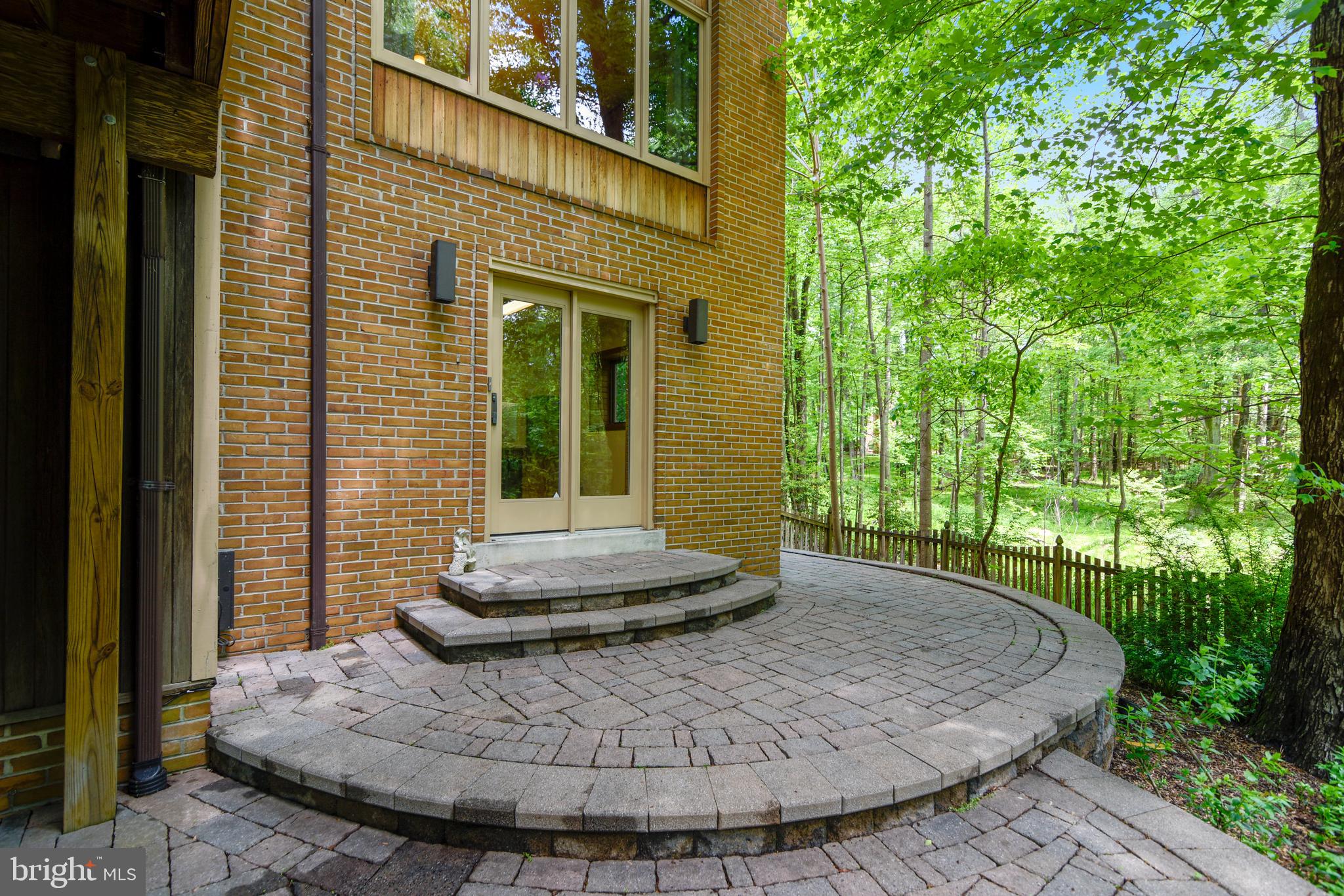 WAPLES MILL ESTATES - Residential