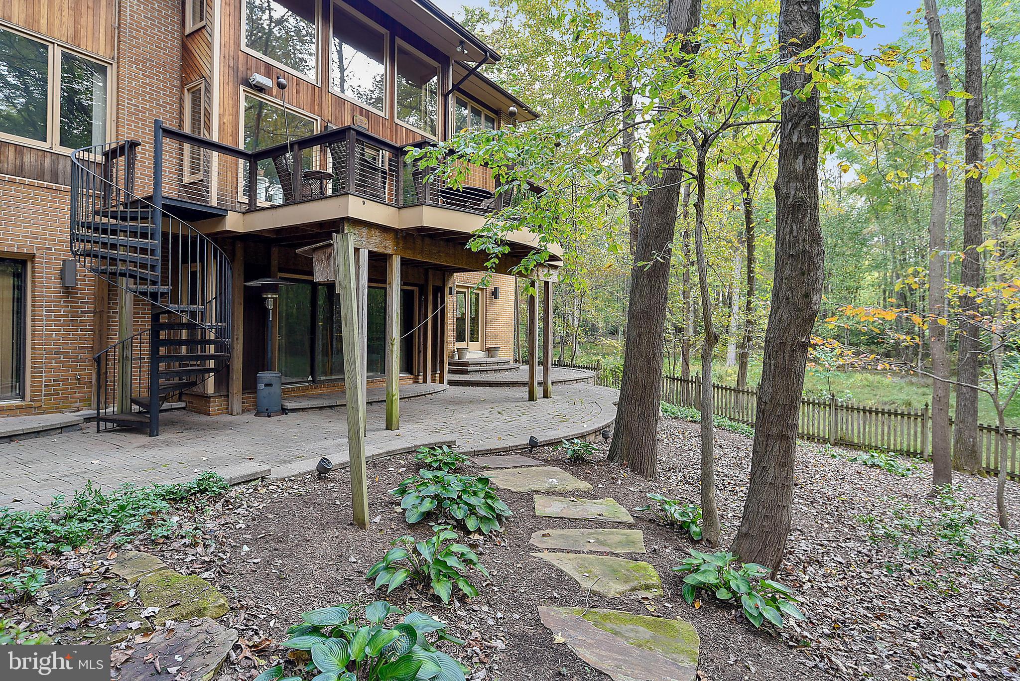 WAPLES MILL ESTATES - Residential