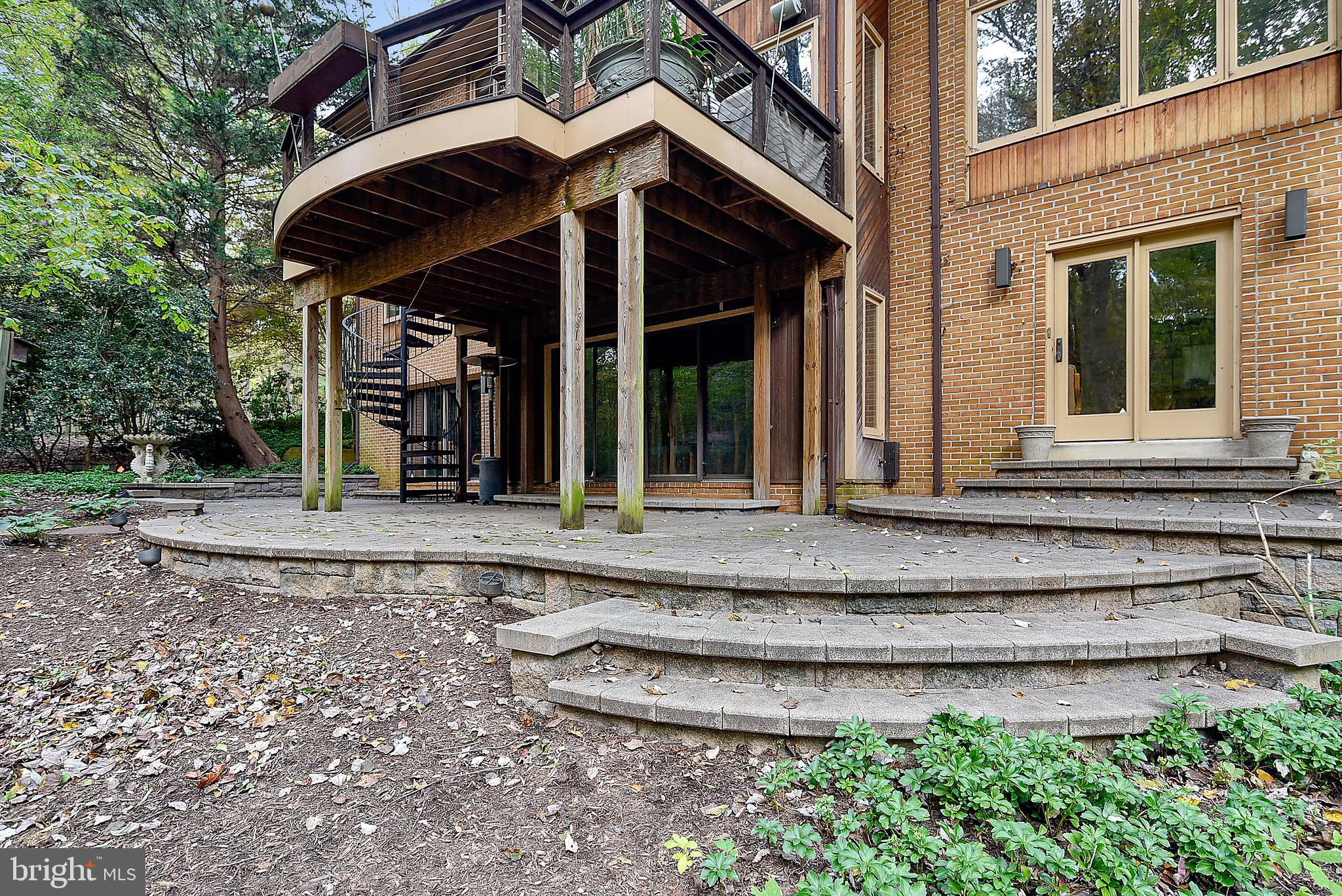 WAPLES MILL ESTATES - Residential