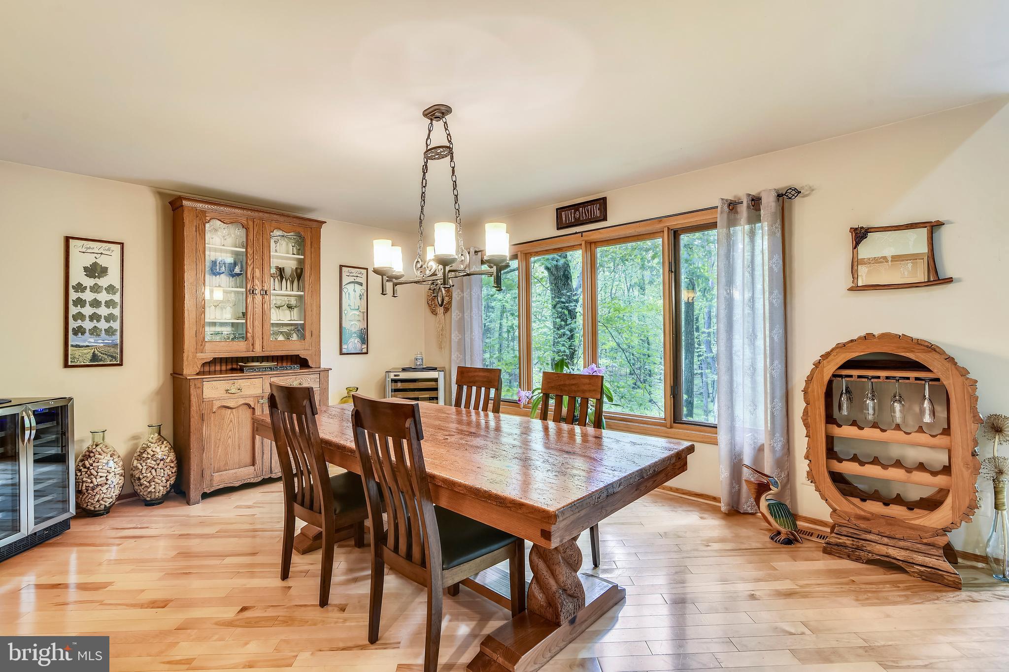 WAPLES MILL ESTATES - Residential