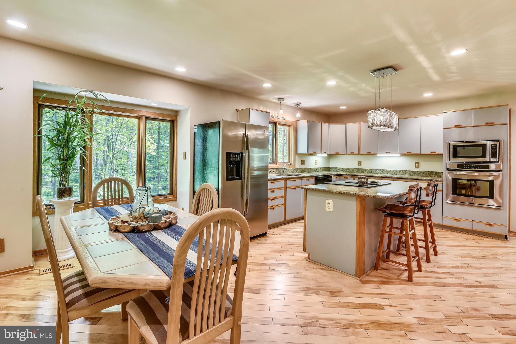 WAPLES MILL ESTATES - Residential