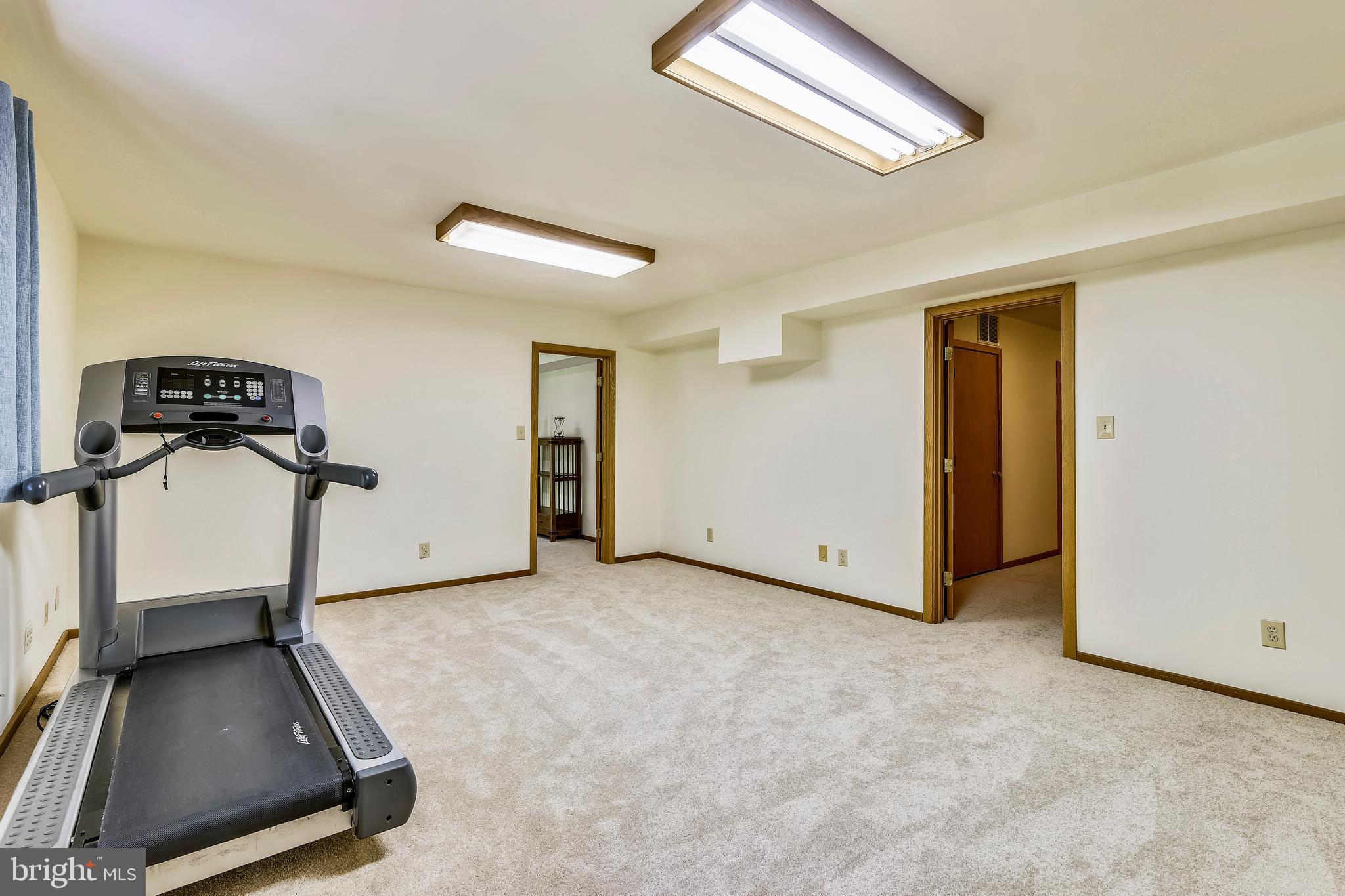 WAPLES MILL ESTATES - Residential