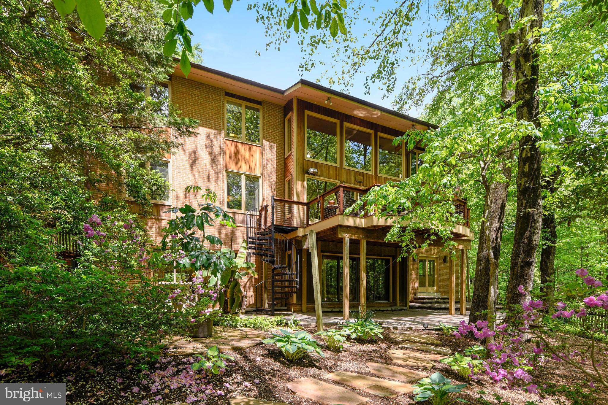 WAPLES MILL ESTATES - Residential