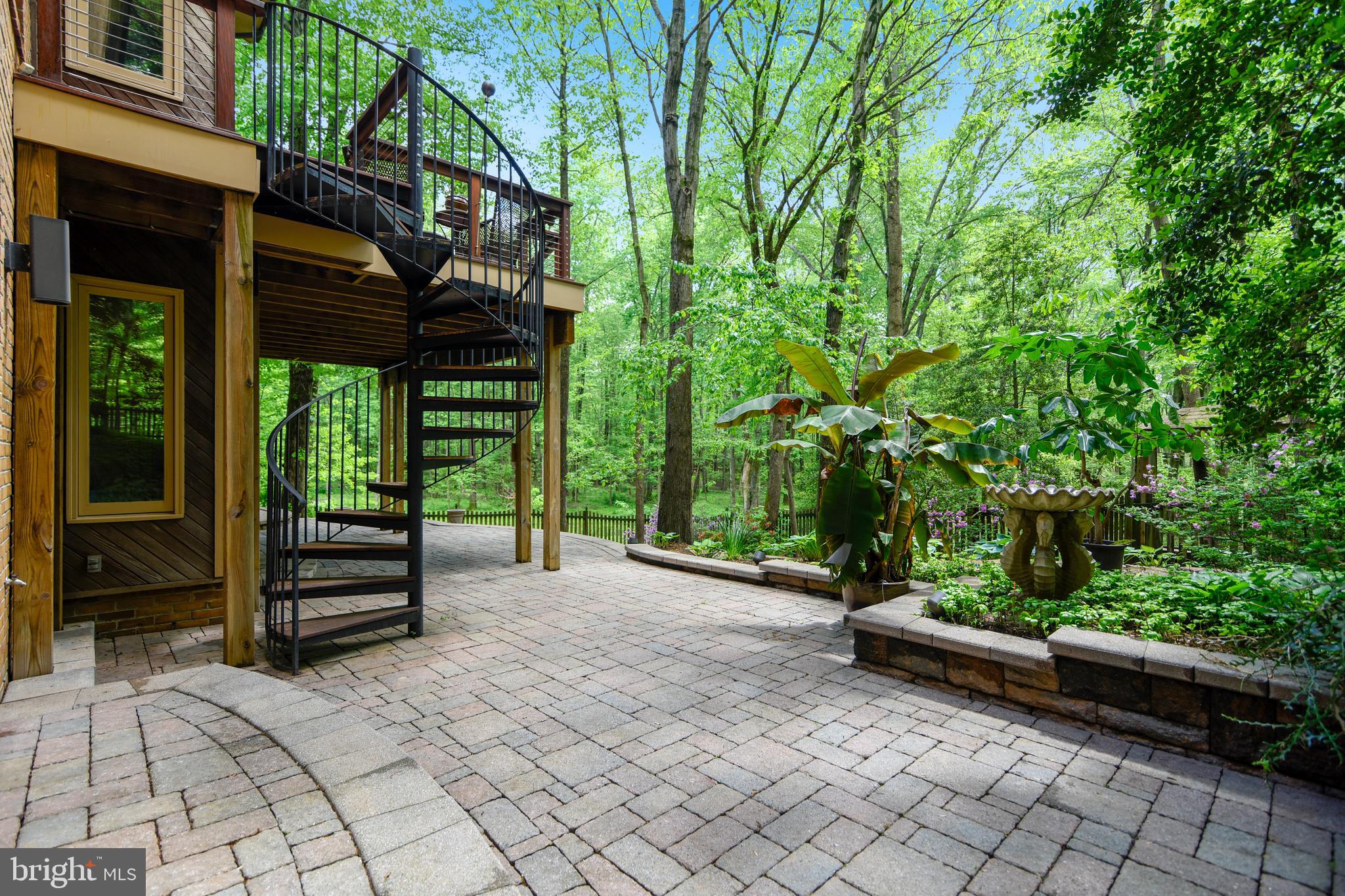 WAPLES MILL ESTATES - Residential