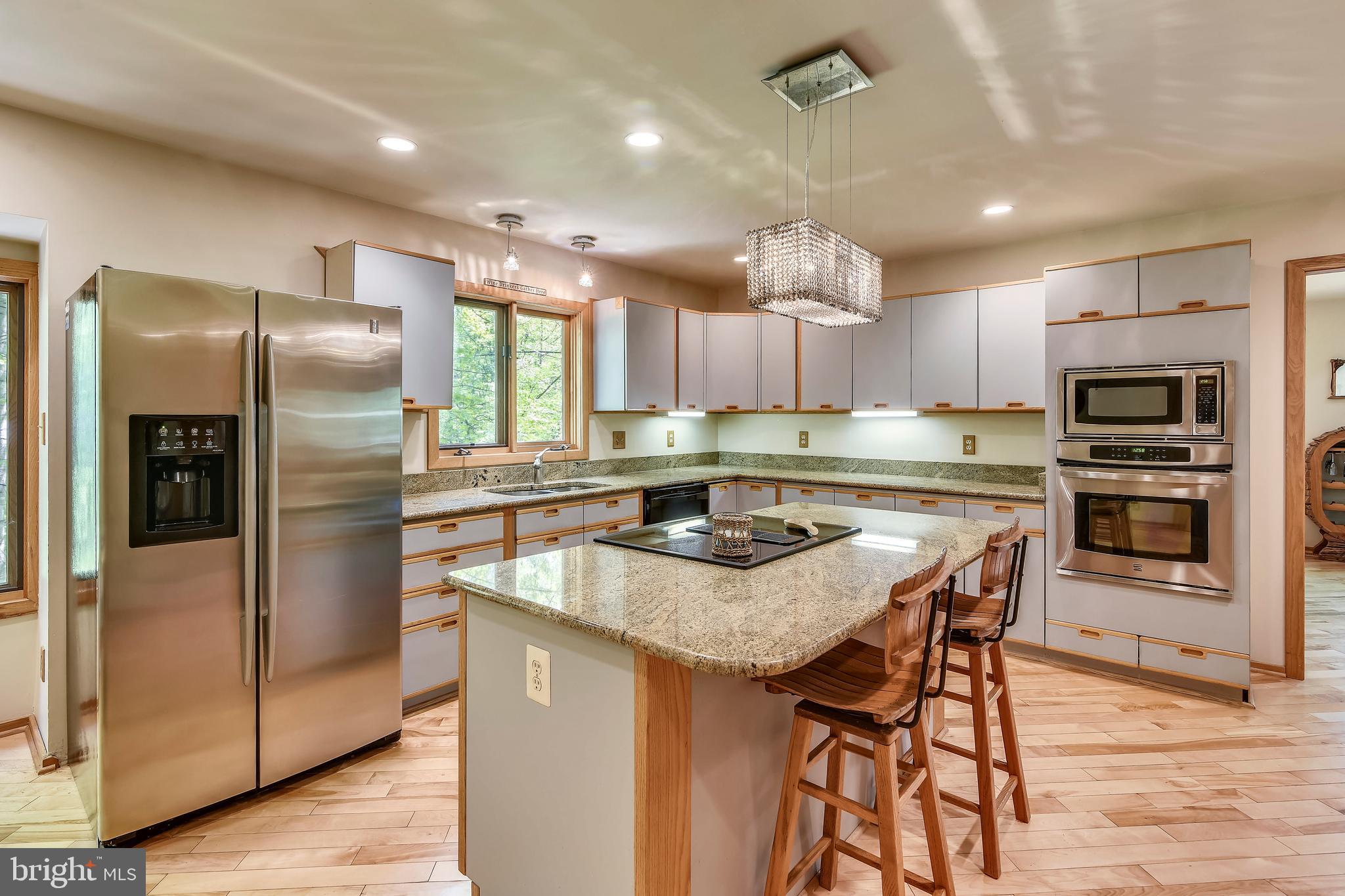 WAPLES MILL ESTATES - Residential