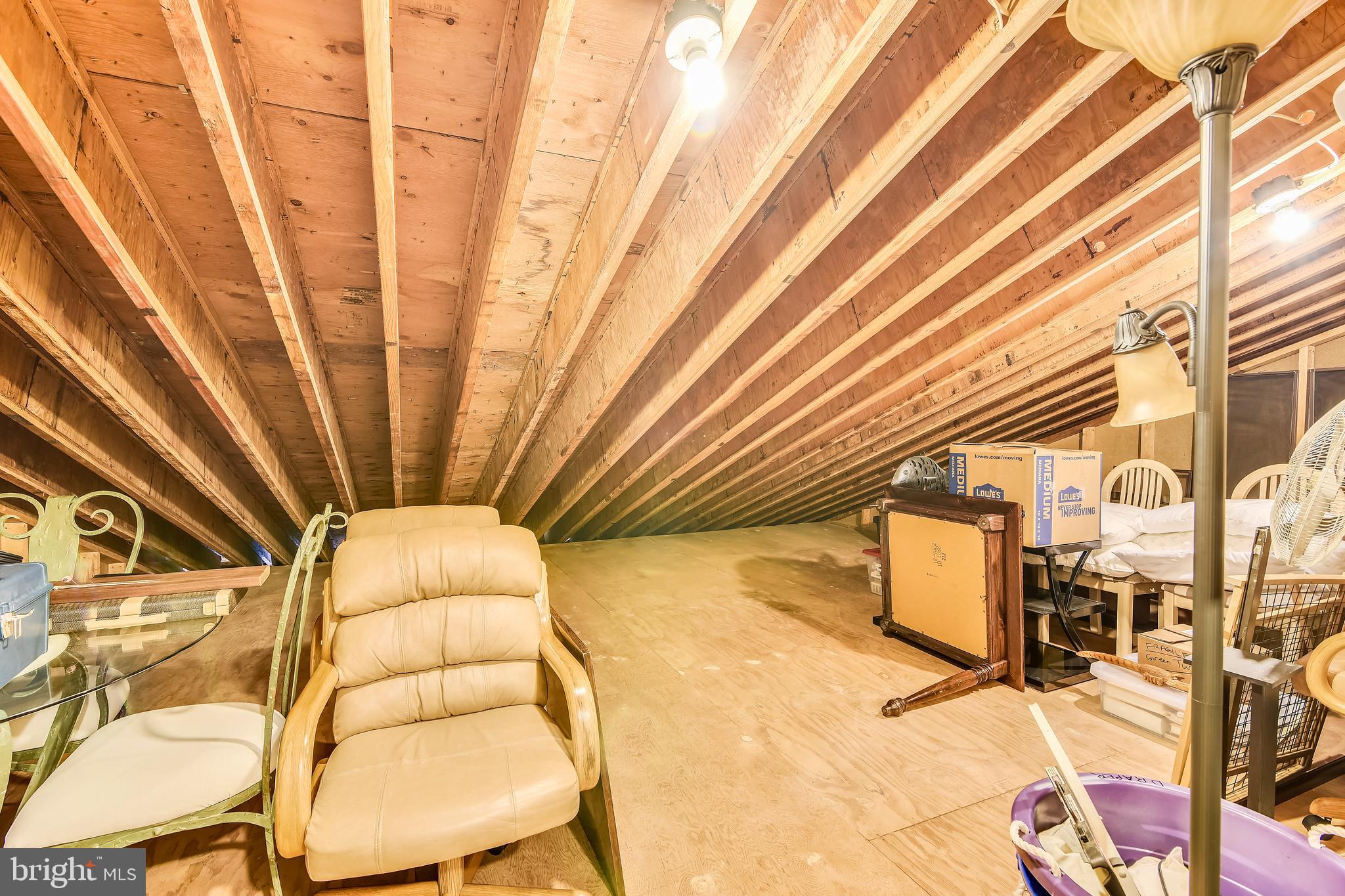 WAPLES MILL ESTATES - Residential