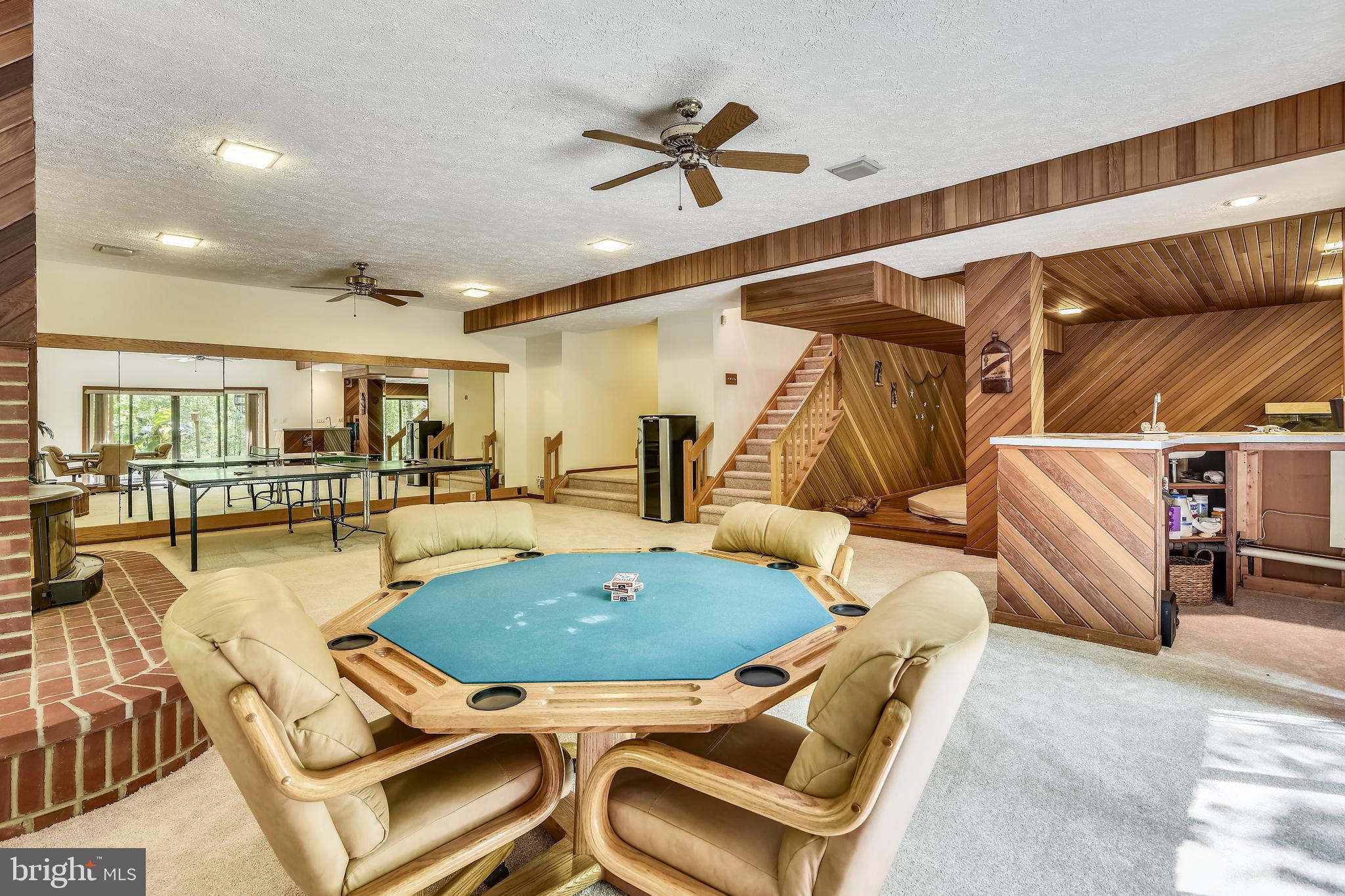 WAPLES MILL ESTATES - Residential